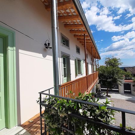 Dvor Vipolze Bed & Breakfast Dobrovo Room photo